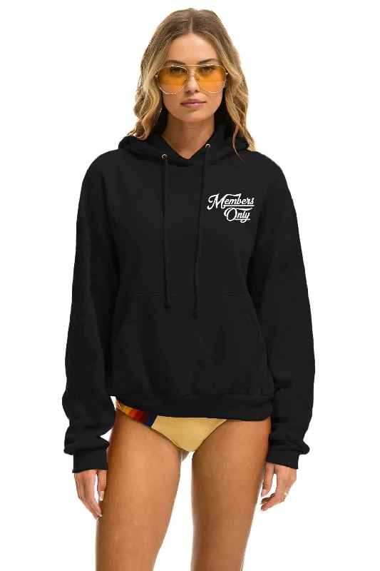 MEMBER EXCLUSIVE RELAXED PULLOVER HOODIE - BLACK